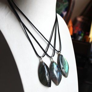 Natural Labradorite crystal pendant Necklace